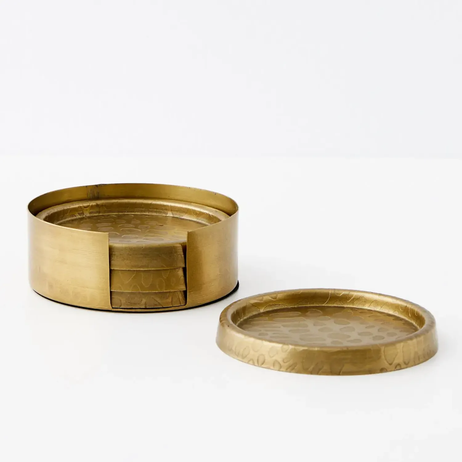 GigiandTom Metal Coasters 4 Pack Gold* Tableware
