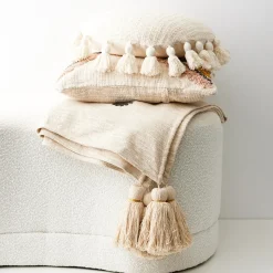 GigiandTom Round Tassel Cushion With Insert White* Cushions & Throws