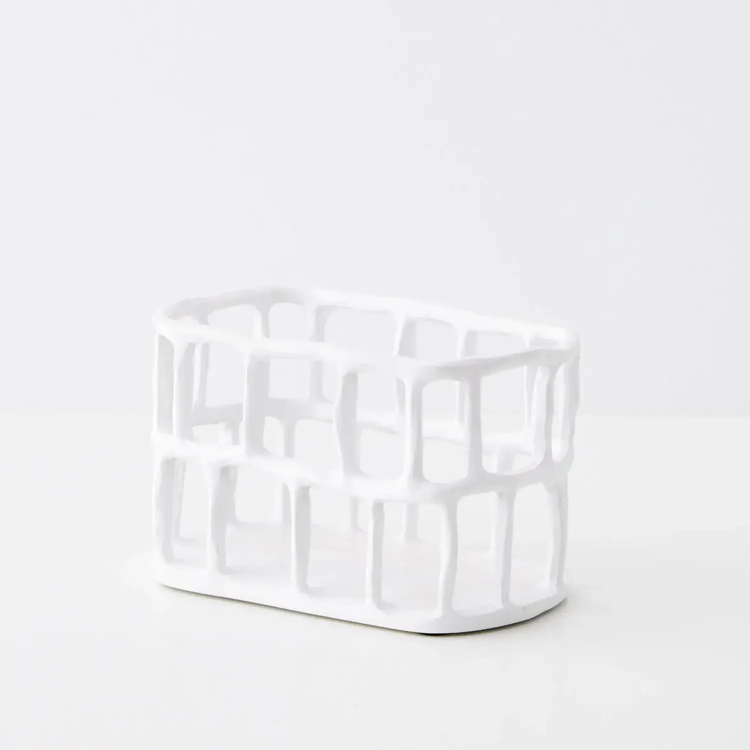 GigiandTom Weave Resin Fruit Bowl White* Kitchen Accessories